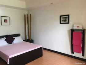 La Pernela Beachfront Resort