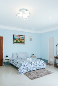 Marina Breeze Resort
