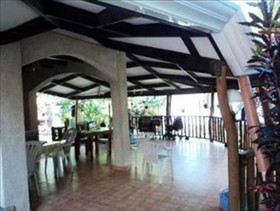 Menchus Pension House