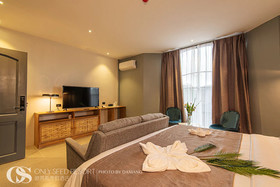 Only Seed Resort