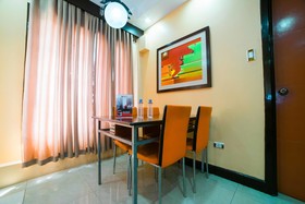 153 Executive Suites by RedDoorz