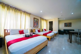 153 Executive Suites by RedDoorz
