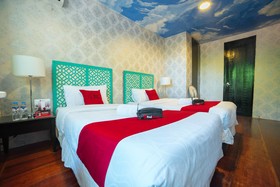 Bless Amare Boutique Hotel by RedDoorz
