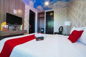 Bless Amare Boutique Hotel by RedDoorz