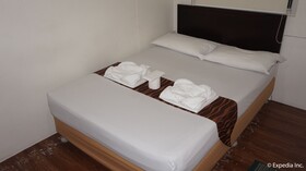 DG Budget Hotel Naia by OYO