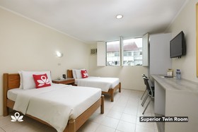 Nichols Airport Hotel by ZEN Rooms