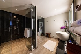 Nobu Hotel