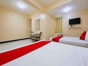 Oyo 836 E & H Residences