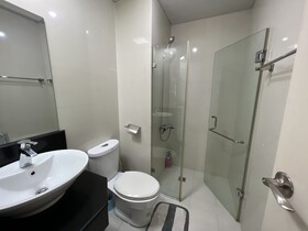 Del's Condotel across NAIA Terminal 3