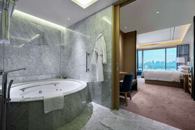 Hilton Manila