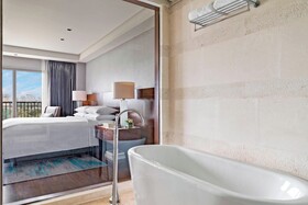 Manila Marriott Hotel