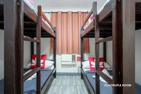 OYO 841 Metro Deluxe Residences