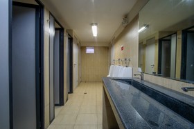 OYO 841 Metro Deluxe Residences