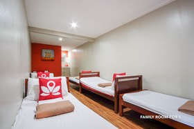 OYO 841 Metro Deluxe Residences