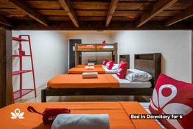 OYO 841 Metro Deluxe Residences
