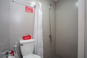 OYO 841 Metro Deluxe Residences