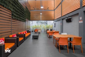 OYO 841 Metro Deluxe Residences