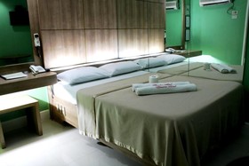 New Winston Hotel