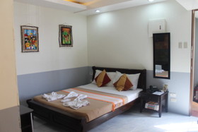 Roger's Place Hotel