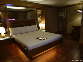 Victoria Court Cuneta Motorist Lodge