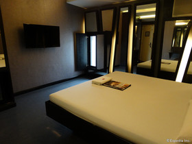 Victoria Court Cuneta Motorist Lodge