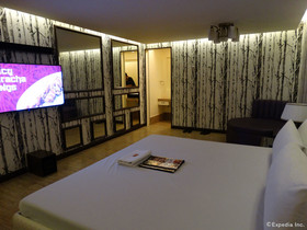 Victoria Court Cuneta Motorist Lodge