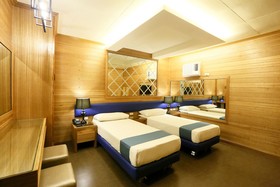 Victoria Court Cuneta Motorist Lodge