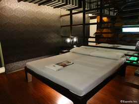 Victoria Court Cuneta Motorist Lodge