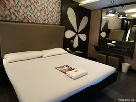 Victoria Court Cuneta Motorist Lodge