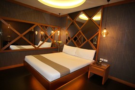 Victoria Court Cuneta Motorist Lodge