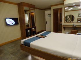 Victoria Court Cuneta Motorist Lodge