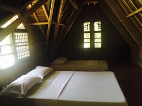 Bamboo House Beach Lodge & Restaurant