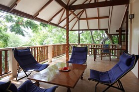 El Galleon Beach Resort