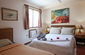 El Galleon Beach Resort