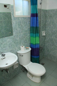 Elizabeth's Hideaway Hotel & Restaurant