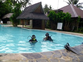 Elizabeth's Hideaway Hotel & Restaurant
