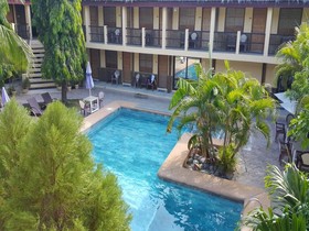 La Laguna Beach Club & Dive Centre
