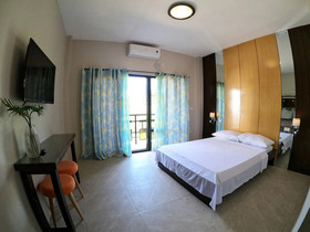 Rold and Roub Suite by Cocotel