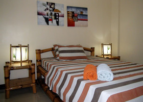 Squares Cafe and Apartments