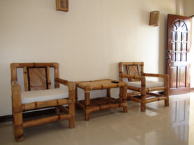 Squares Cafe and Apartments
