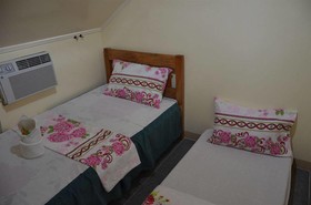 Alcarlo's Pension House