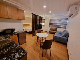 Alvea Hotel