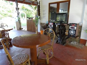 Andana Beach Club