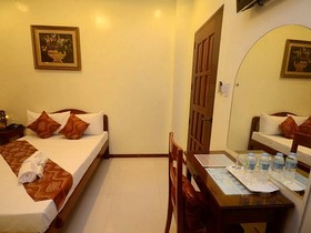 Aquari Travelers Suites