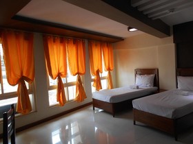 Ava Palm Suites