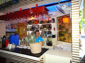 Blue Lagoon Inn & Suites
