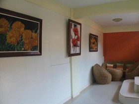 De Loro Inn and Restaurant
