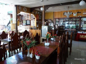 D'Lucky Garden Inn & Suites