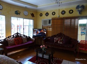 D'Lucky Garden Inn & Suites