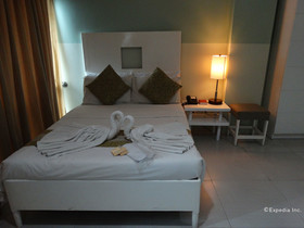 Empire Suites Hotel